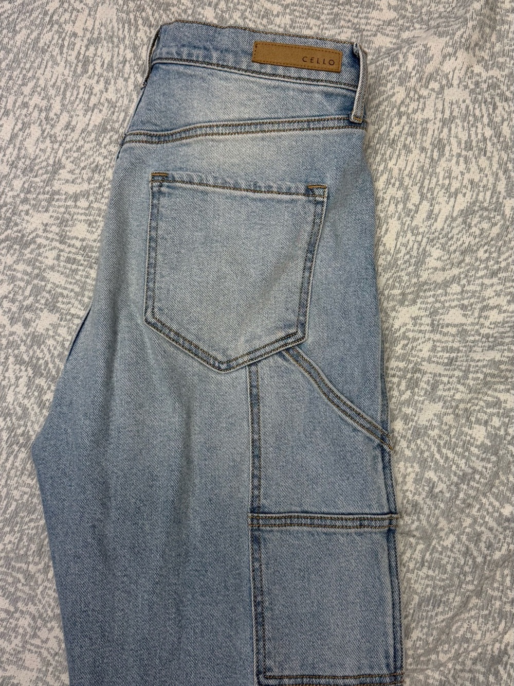 Light Blue Women’s Straight-Leg Jeans